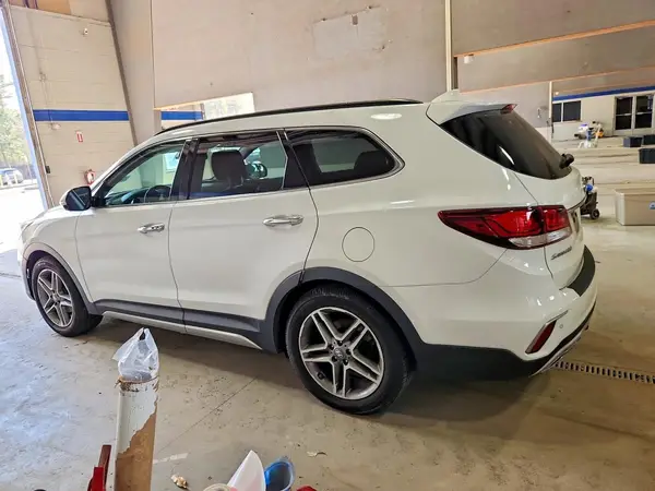 KM8SRDHF2JU292044 2018 HYUNDAI SANTA FE - Image 2