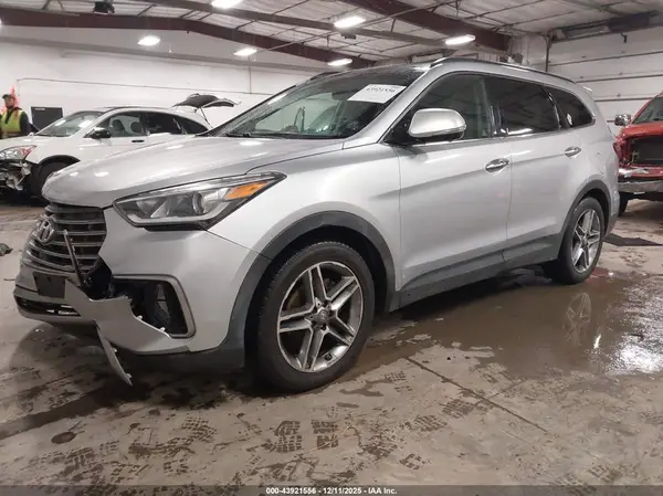 KM8SRDHF3HU183408 2017 HYUNDAI SANTA FE - Image 2
