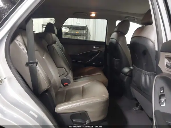 KM8SRDHF3HU183408 2017 HYUNDAI SANTA FE - Image 8
