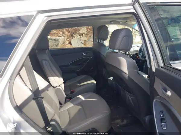 KM8SRDHF3HU185398 2017 HYUNDAI SANTA FE - Image 8