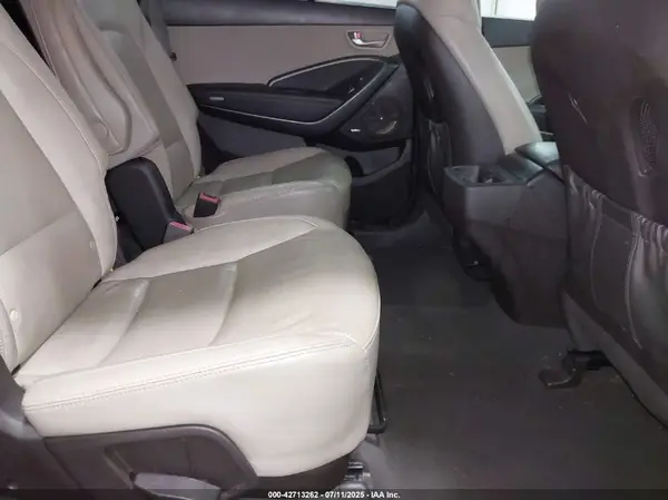 KM8SRDHF3HU198023 2017 HYUNDAI SANTA FE - Image 8