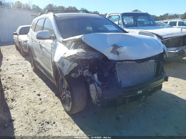 KM8SRDHF3HU230341 2017 HYUNDAI SANTA FE - Image 1