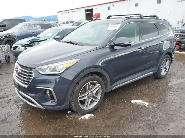 KM8SRDHF3JU259067 2018 HYUNDAI SANTA FE - Image 2