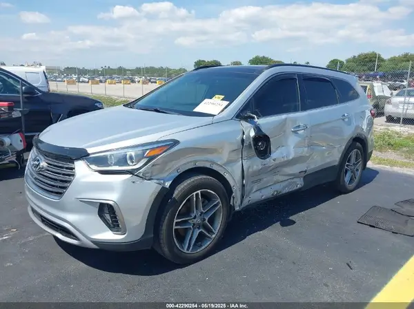 KM8SRDHF3JU274684 2018 HYUNDAI SANTA FE - Image 2