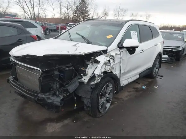 KM8SRDHF4GU133826 2016 HYUNDAI SANTA FE - Image 2