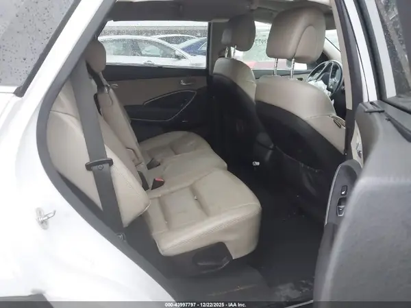 KM8SRDHF4GU133826 2016 HYUNDAI SANTA FE - Image 8