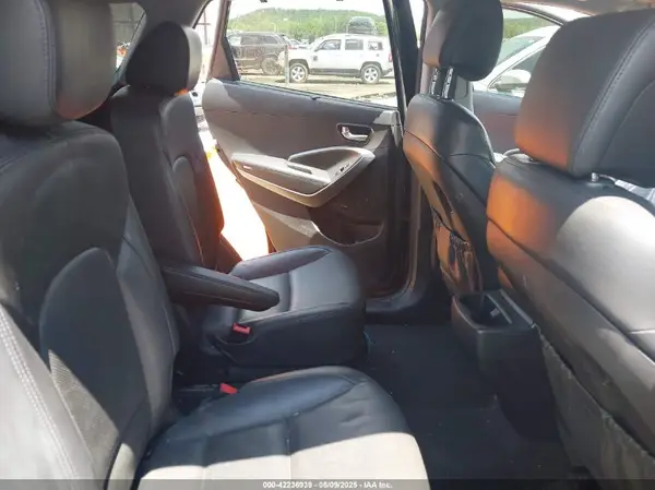KM8SRDHF4HU203424 2017 HYUNDAI SANTA FE - Image 8
