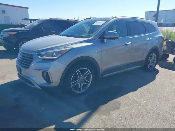 KM8SRDHF4HU205089 2017 HYUNDAI SANTA FE - Image 2