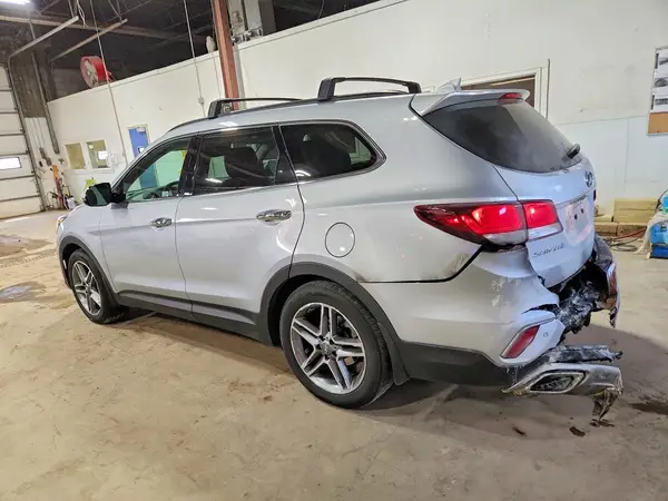 KM8SRDHF4HU206789 2017 HYUNDAI SANTA FE - Image 2