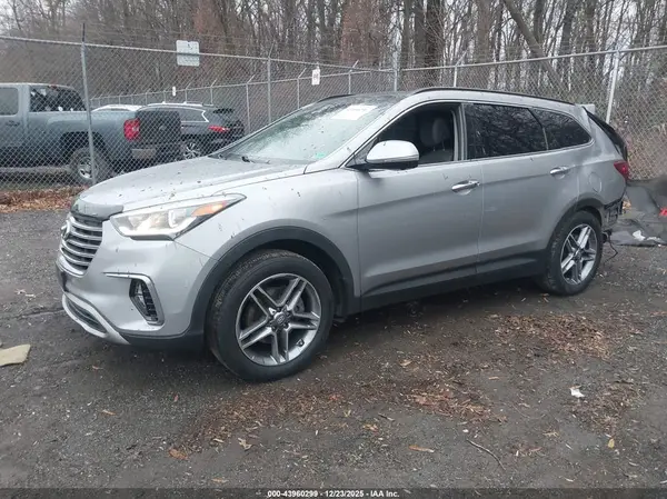 KM8SRDHF4HU212169 2017 HYUNDAI SANTA FE - Image 2