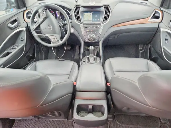 KM8SRDHF4HU237816 2017 HYUNDAI SANTA FE - Image 8