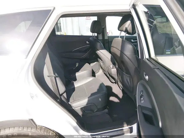 KM8SRDHF4HU244331 2017 HYUNDAI SANTA FE - Image 8