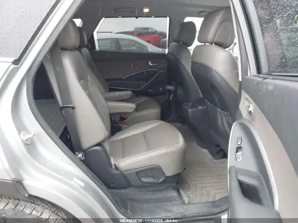 KM8SRDHF4KU298302 2019 HYUNDAI SANTA FE - Image 8