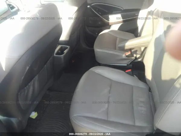 KM8SRDHF5HU172149 2017 HYUNDAI SANTA FE - Image 8