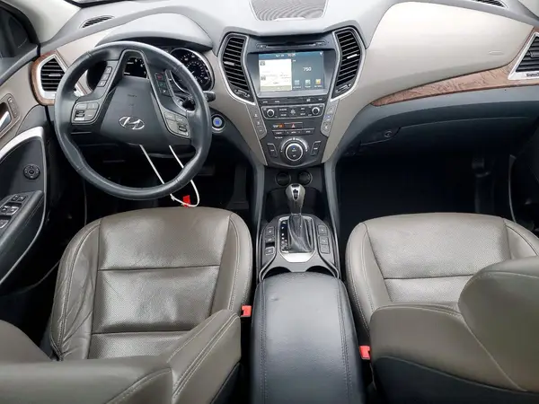 KM8SRDHF5HU181658 2017 HYUNDAI SANTA FE - Image 8