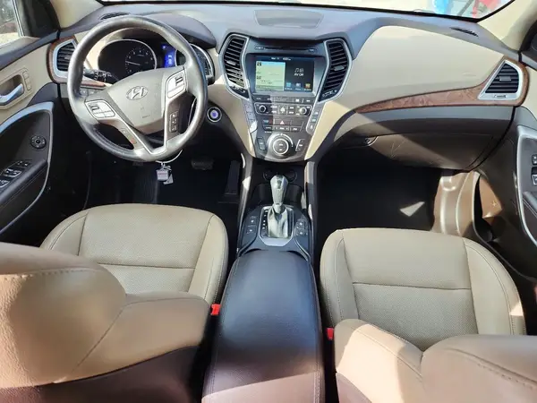 KM8SRDHF5HU190487 2017 HYUNDAI SANTA FE - Image 8