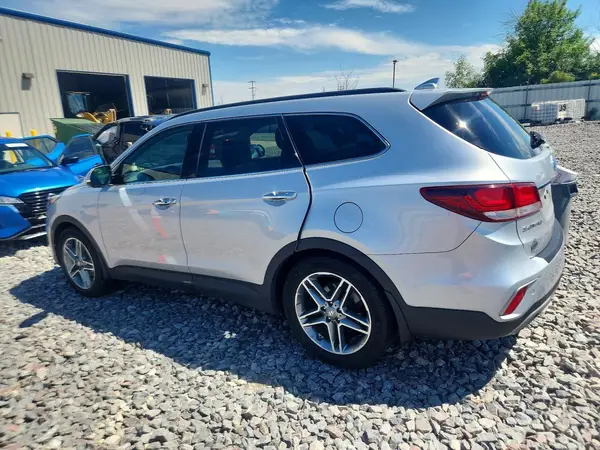 KM8SRDHF5HU203402 2017 HYUNDAI SANTA FE - Image 2