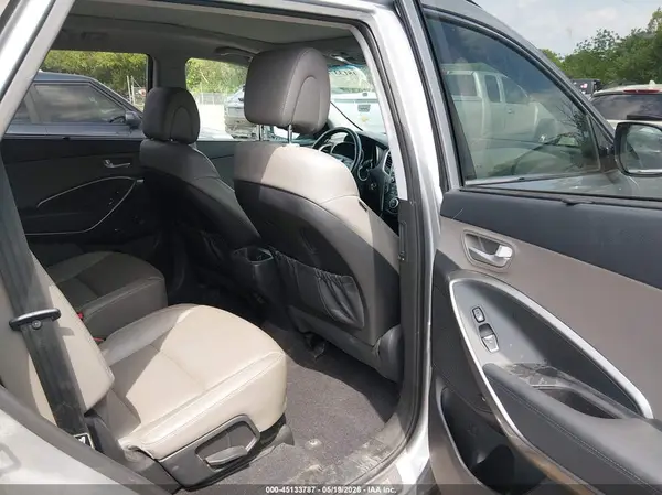KM8SRDHF5HU228610 2017 HYUNDAI SANTA FE - Image 8