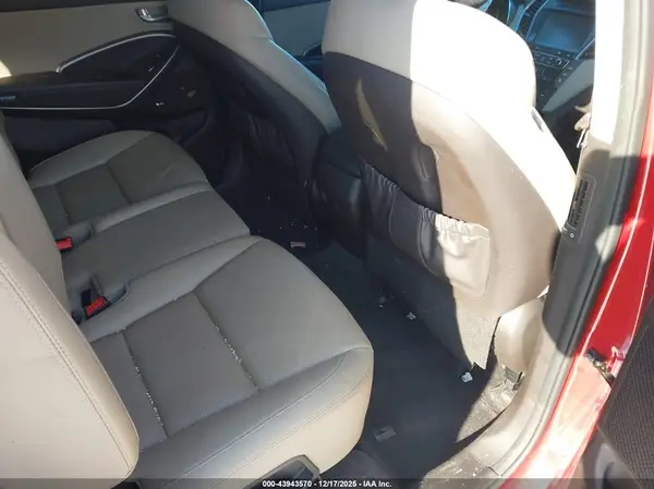 KM8SRDHF5JU283841 2018 HYUNDAI SANTA FE - Image 8