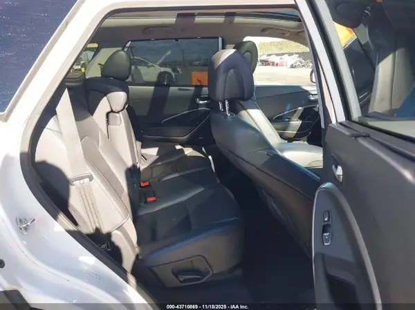 KM8SRDHF6HU192278 2017 HYUNDAI SANTA FE - Image 8