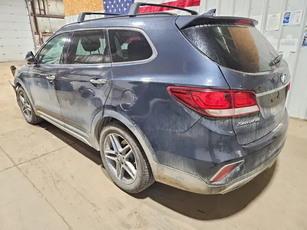 KM8SRDHF6HU216885 2017 HYUNDAI SANTA FE - Image 2