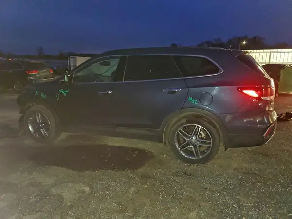 KM8SRDHF6HU244170 2017 HYUNDAI SANTA FE - Image 2