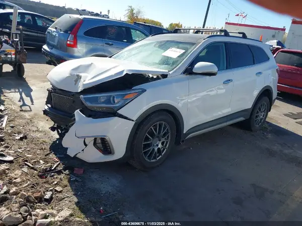 KM8SRDHF6JU289499 2018 HYUNDAI SANTA FE - Image 2