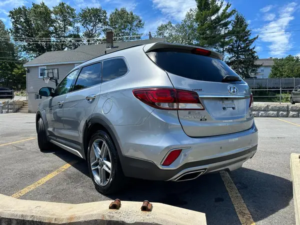 KM8SRDHF6KU298303 2019 HYUNDAI SANTA FE - Image 2