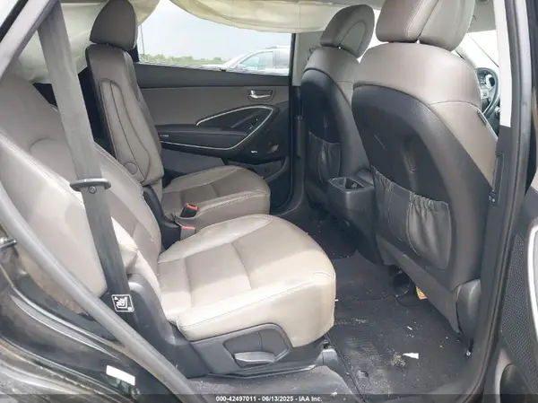 KM8SRDHF7HU183010 2017 HYUNDAI SANTA FE - Image 8