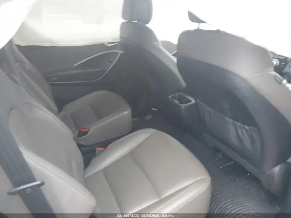 KM8SRDHF7HU212327 2017 HYUNDAI SANTA FE - Image 8