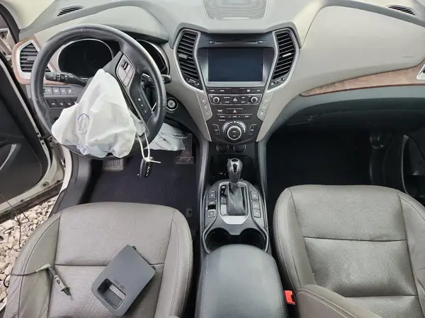 KM8SRDHF7HU216698 2017 HYUNDAI SANTA FE - Image 8