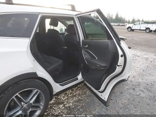 KM8SRDHF7HU243383 2017 HYUNDAI SANTA FE - Image 8