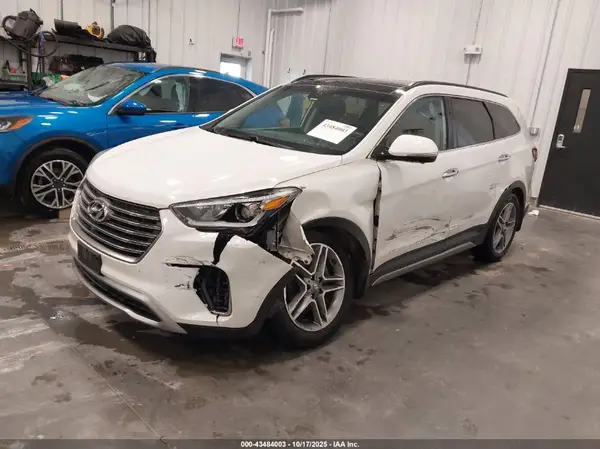 KM8SRDHF7JU272601 2018 HYUNDAI SANTA FE - Image 2