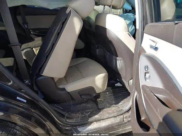 KM8SRDHF7KU305811 2019 HYUNDAI SANTA FE - Image 8