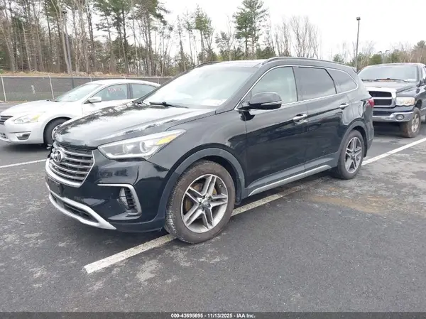 KM8SRDHF8HU189754 2017 HYUNDAI SANTA FE - Image 2