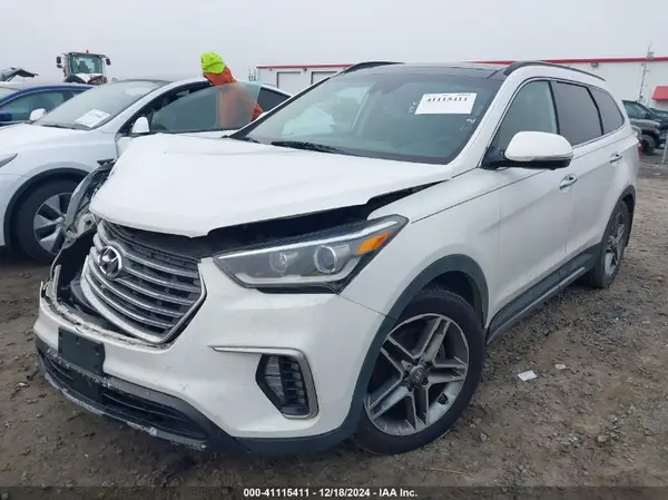 KM8SRDHF8HU203037 2017 HYUNDAI SANTA FE - Image 2
