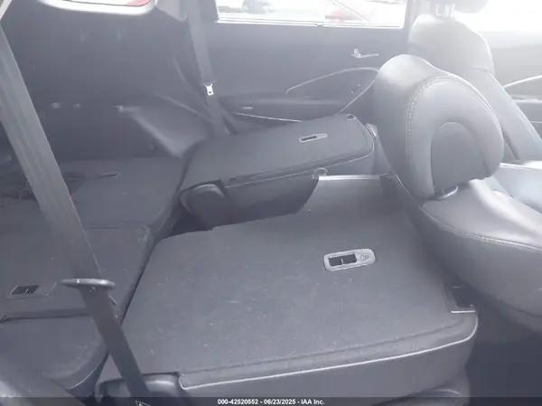 KM8SRDHF8HU208139 2017 HYUNDAI SANTA FE - Image 8