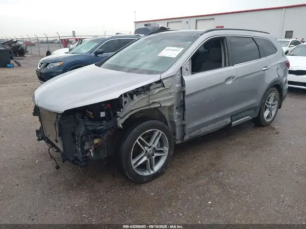 KM8SRDHF8HU251590 2017 HYUNDAI SANTA FE - Image 2