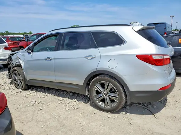 KM8SRDHF9GU130677 2016 HYUNDAI SANTA FE - Image 2