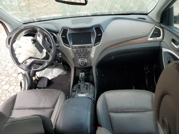 KM8SRDHF9HU234619 2017 HYUNDAI SANTA FE - Image 8