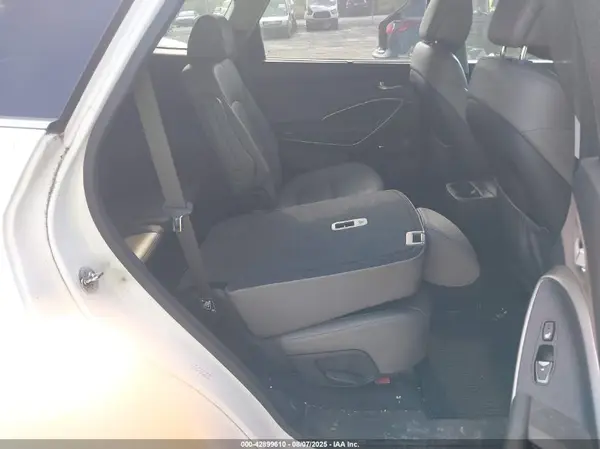 KM8SRDHF9HU235656 2017 HYUNDAI SANTA FE - Image 8