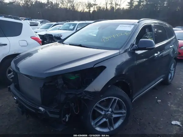 KM8SRDHF9HU243028 2017 HYUNDAI SANTA FE - Image 2