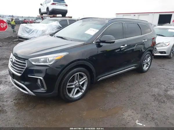KM8SRDHF9JU259476 2018 HYUNDAI SANTA FE - Image 2