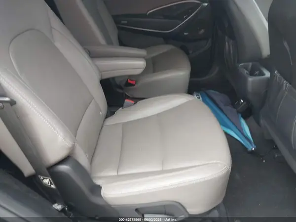 KM8SRDHF9KU302246 2019 HYUNDAI SANTA FE - Image 8