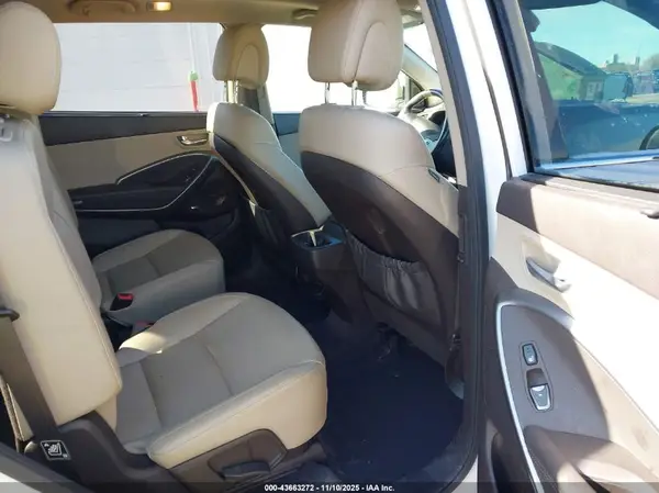 KM8SRDHF9KU307849 2019 HYUNDAI SANTA FE - Image 8
