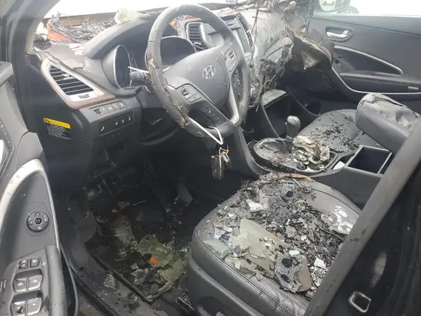 KM8SRDHFXHU168405 2017 HYUNDAI SANTA FE - Image 8