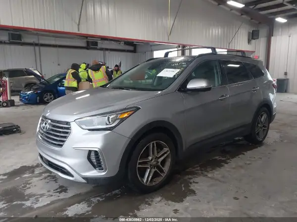 KM8SRDHFXHU178268 2017 HYUNDAI SANTA FE - Image 2