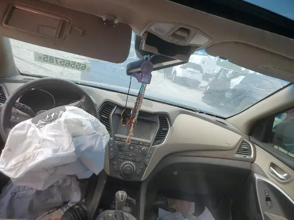 KM8SRDHFXHU189433 2017 HYUNDAI SANTA FE - Image 8