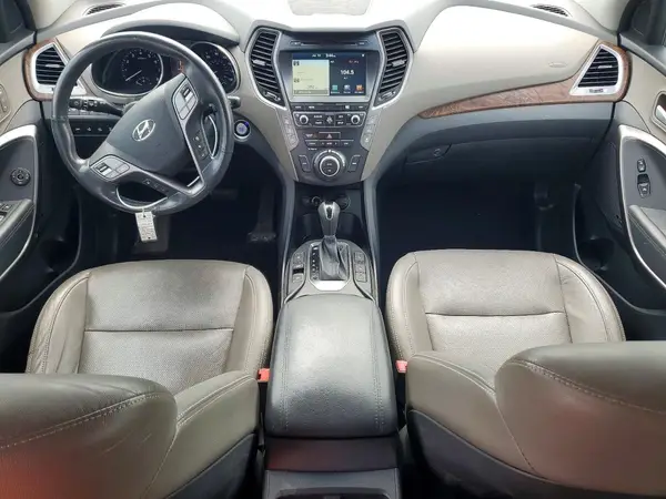 KM8SRDHFXHU197967 2017 HYUNDAI SANTA FE - Image 8