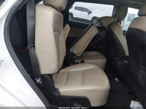 KM8SRDHFXHU204951 2017 HYUNDAI SANTA FE - Image 8